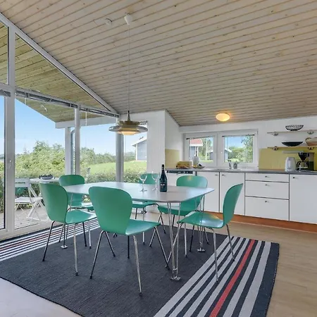 Vakantiehuis Two-bedroom In Broager